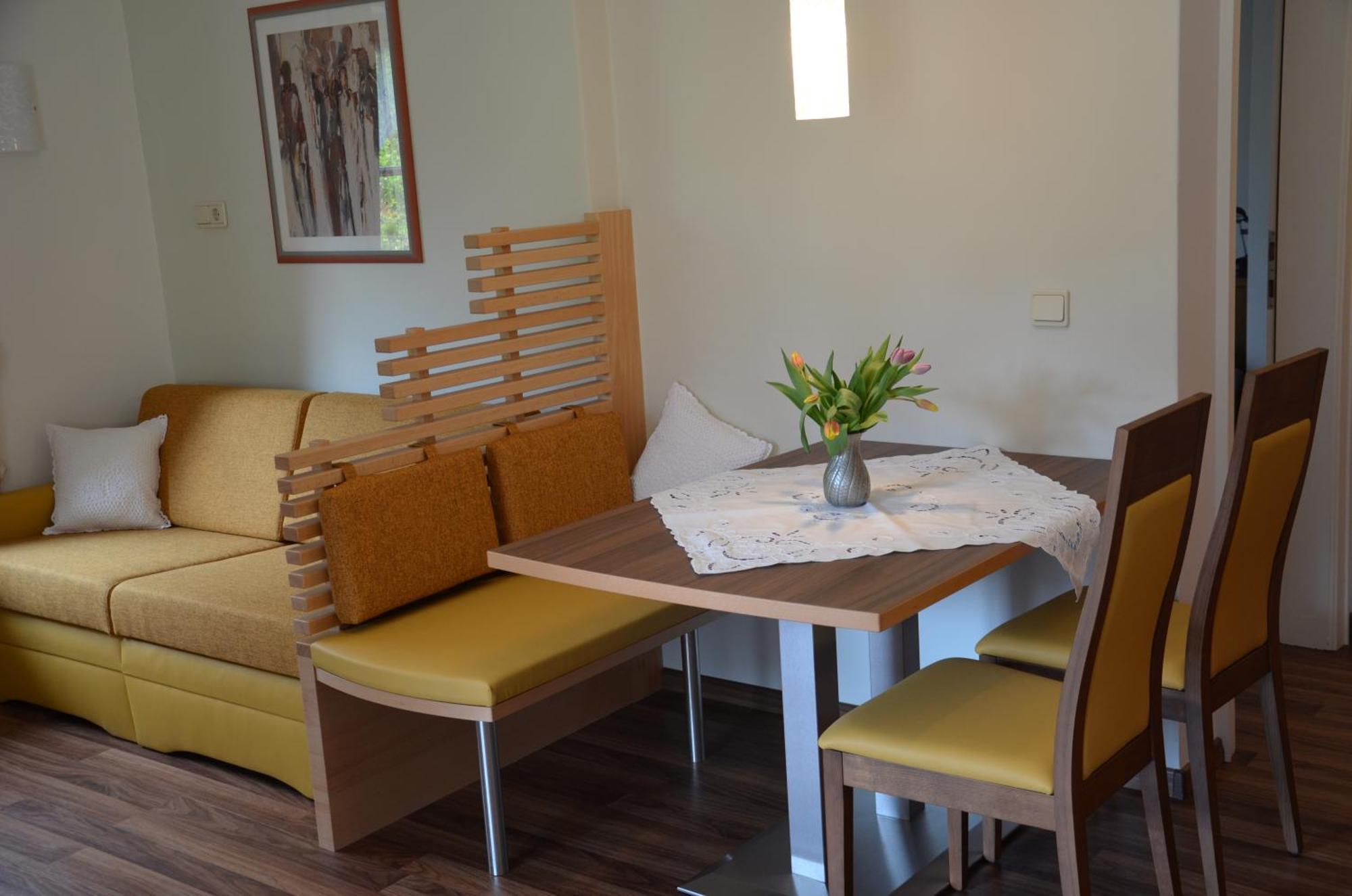 Obermaratscher Apartments Residence Lagundo Room photo